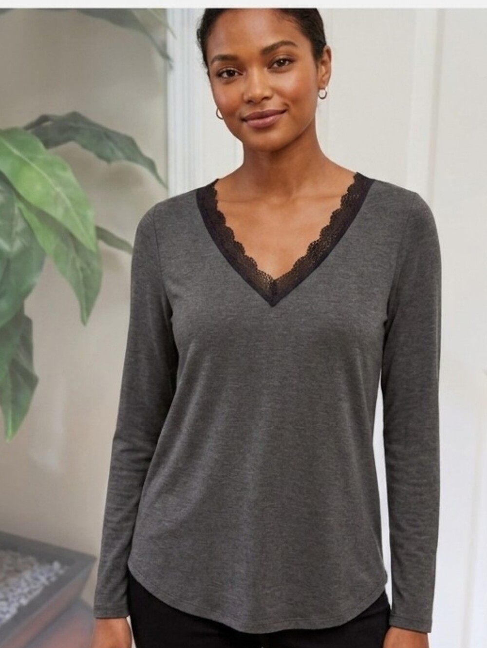 Loft Women's Long Sleeve V-Neck Top w/Lace Trim and Tie Back Size XS